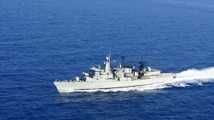 ABD ve Yunanistan'ın, Girit Adası'nın güneyindeki deniz alanında dün ortak