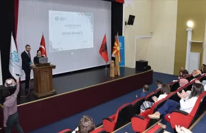 Türkiye Maarif Vakfının Kuzey Makedonya'da bulunan okullarındaki mezuniyet töreni, Kovid-19