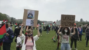 Hollanda’nın başkenti Amsterdam'da Filistin'i destekleyen çeşitli sivil toplum kuruluşlarının ortaklaşa