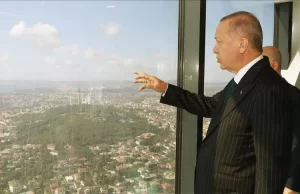 Türkiye Cumhurbaşkanı Recep Tayyip Erdoğan, yapımı devam eden Çamlıca Kulesi'nde