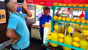 Konya'da seyyar tezgahı ile yaz aylarında limonatacılık yapan, ünü gurbetçilerle
