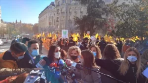 Eğitim sistemini değiştiren yasa tasarısı, 350 koltuklu Meclis'te yapılan oylamada