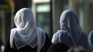 Fransa'da iktidar partisi Cumhuriyet Yürüyüşü (LREM) milletvekili Aurore Berge ve