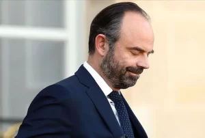 Fransa Başbakanı Philippe, Kovid-19 salgınına ilişkin, "Mücadele yeni başlıyor. Nisan