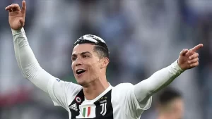 İtalya Birinci Futbol Ligi'nde (Serie A) Juventus, deplasmanda Spezia'yı 4-1