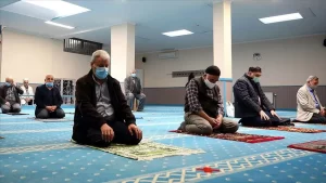 Belçika'da Kovid-19 salgınının yayılmasını önlemek için alınan tedbirler çerçevesinde toplu