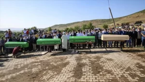 Kayacık Mahallesi'nde sel sularına kapılan 5 kişiden Ahmet, eşi Türkan,