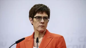 Almanya Savunma Bakanı Annegret Kramp-Karrenbauer, Alman Körber Vakfı tarafından düzenlenen