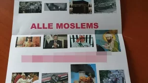 Almanya'nın Hamburg kentindeki Yeni Beyazıt Camisi'ne kimliği belirsiz kişi ya