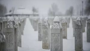 Bosna Hersek'te faaliyet gösteren Srebrenitsa Anma Merkezi, kamu kurumları ve