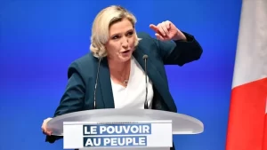 Le Pen, LCI televizyonunda yaptığı açıklamada, Erdoğan'ın Macron'a yönelik "tehditlerinin"