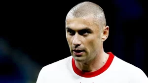 Fransa 1. Futbol Ligi (Ligue 1) ekibi Lille'de forma giyen