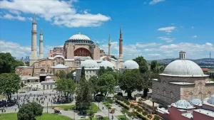 Kremlin Sözcüsü Dmitriy Peskov, Ayasofya’nın müzeden yeniden camiye dönüştürülmesi kararının