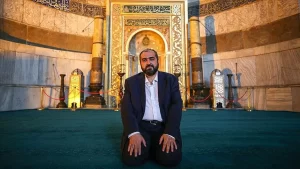 Cuma günü kılınan cuma namazıyla 86 yıl sonra ibadete açılan