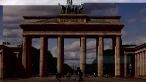 Almanya, Rusya'nın Berlin Büyükelçiliğinde çalışan bir Rus diplomatı "istenmeyen kişi"