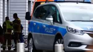 Trier polisi, Twitter’dan yaptığı açıklamada, araç trafiğine kapalı bir caddeye