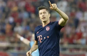 Bundesliga'da konuk olduğu Bayer Leverkusen'i 4-2 yenen Bayern Münih'te Lewandowski