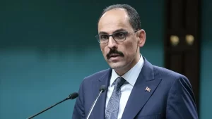 Cumhurbaşkanlığı Sözcüsü İbrahim Kalın, Twitter hesabından yaptığı açıklamada, "Hafif semptomlarla