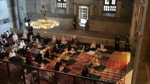Ayasofya-i Kebir Cami-i Şerifi'nin açılışı dolayısıyla kılınan ilk cuma namazına