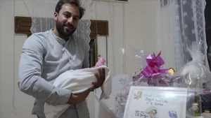 Filistinli Bayyud ailesi, 11 Temmuz’da dünyaya gelen kız çocuklarına, aynı
