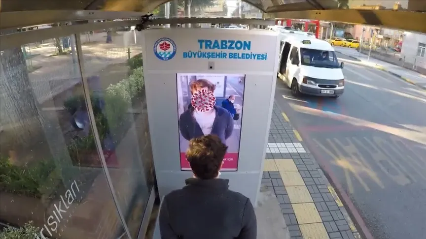 Trabzon'da maske takmayanlar