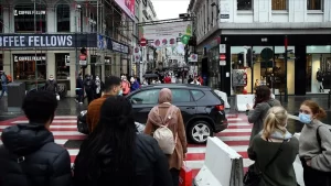 Fransa'da yeni tip koronavirüs (Kovid-19) salgında günlük en yüksek vaka