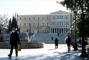 Avrupa'da yeni tip koronavirüs (Kovid-19) tespit edilenlerin sayısı artarken, salgının