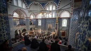 Diyanet İşleri Başkanlığınca hazırlanan cuma hutbesinde, "Doğuştan ya da sonradan