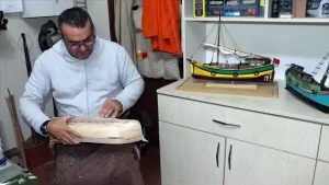 Ortahisar ilçesinin Faroz mevkisinde geçimlerini balıkçılıkla sağlayan ailenin oğlu olarak