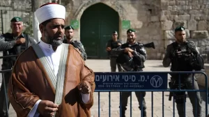 Mescid-i Aksa Müdürü Şeyh Ömer el-Kisvani, İsrail'in Mescid-i Aksa'da vakit