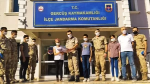 Batman'ın Gercüş İlçe Jandarma Komutanlığı ekipleri, uzaktan eğitim gören öğrencilere