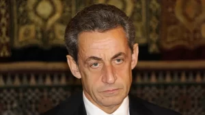 Eski Fransa Cumhurbaşkanı Nicolas Sarkozy 2007'de cumhurbaşkanlığı seçim kampanyasını yürütmek