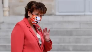 Fransa Kültür Bakanı Roselyne Bachelot, sömürgeciliğin suç ve barbarlık olduğunu