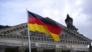 Ülke basınındaki haberlerde, Musevi Alman vatandaşının Saarland eyaletinde verilen İslam