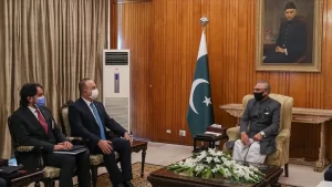 Resmi ziyaret kapsamında Pakistan'da bulunan Dışişleri Bakanı Mevlüt Çavuşoğlu ile