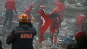 İzmir depreminde enkaz altında arama kurtarma yapan kamu kurum ve