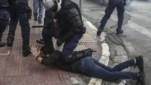 Yunanistan'da 1973'te "Albaylar Cuntası"na karşı yapılan 17 Kasım öğrenci ayaklanmasının