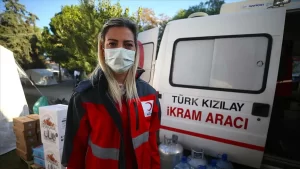 İzmir'de meydana gelen 6,6 büyüklüğündeki depremde enkaz altında kalan Buse