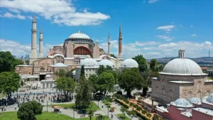 İstanbul Büyükşehir Belediye (İBB) Meclisinde, Ayasofya'nın imar planlarında yer alan