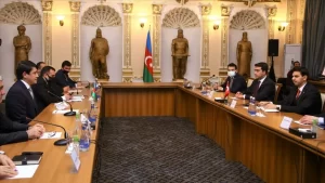 Eren, Azerbaycan Diasporadan Sorumlu Devlet Komitesi Başkanı Fuad Muradov ile