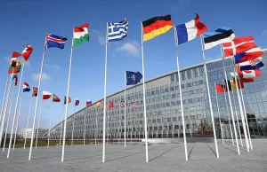 NATO üyesi 30 ülkenin savunma bakanları, sanal ortamda yeni tip
