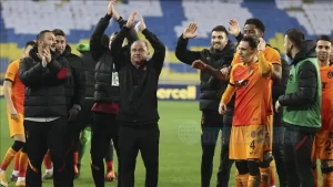 Galatasaray, Süper Lig'in 24. haftasındaki derbide Fenerbahçe'yi deplasmanda 1-0 mağlup
