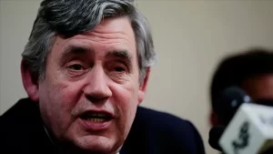 Eski İngiltere Başbakanı Gordon Brown, yeni tip koronavirüsle (Kovid-19) mücadele