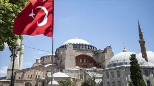 Rusya Müftüler Konseyi Başkan Yardımcısı Damir Muhetdinov, Ayasofya'nın müzeden camiye