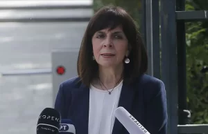 Törende konuşma yapan Sakelaropulu, "zor ve tehlikeli bir dönem yaşadıklarını"