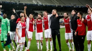Ajax son 16 turunda   UEFA Şampiyonlar Ligi E Grubu'nda