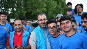Gençlik ve Spor Bakanı Mehmet Muharrem Kasapoğlu, ülke genelinde bakanlığına
