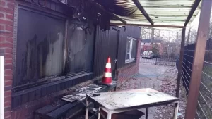 Kuzey Hollanda Mahkemesi, Leeuwarden kentinde bir camiyi kundaklayan kişiye 3