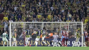 Fenerbahçe ile Trabzonspor, Süper Lig'de yarın yapacakları maçla 124. kez