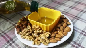 Kardiyolog Prof. Dr. Timurkaynak, bir kaşık zeytinyağı, üçer adet kavrulmamış